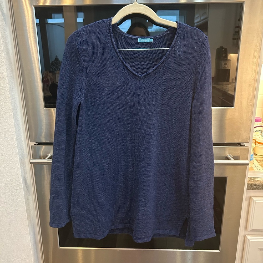 J. McLaughlin Navy Callum V-Neck Sweater size M GUC
